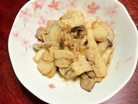 ホタテとエリンギとしめじのガーリック炒め。